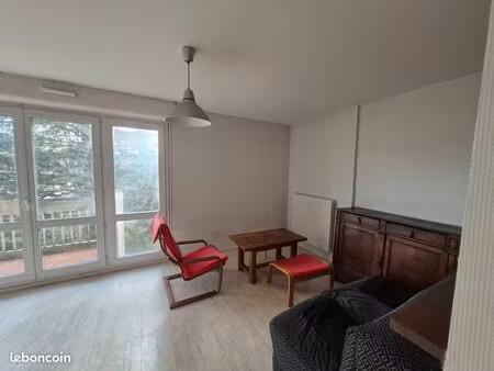 appartement 2 pieces + terrasse + pk - saouzelong
