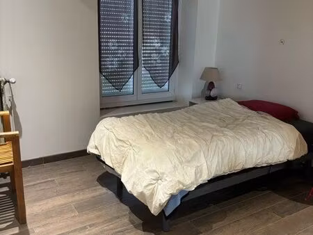 chambre meublée