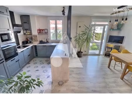 maison 6 pièces 94 m²