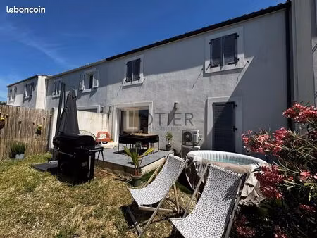 villa 4 pièces 85 m²