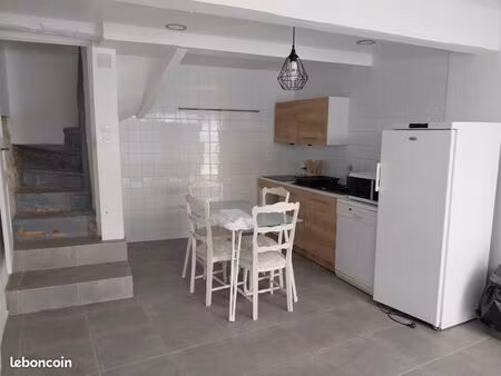 maison de village rénovée  toit neuf à puisserguier