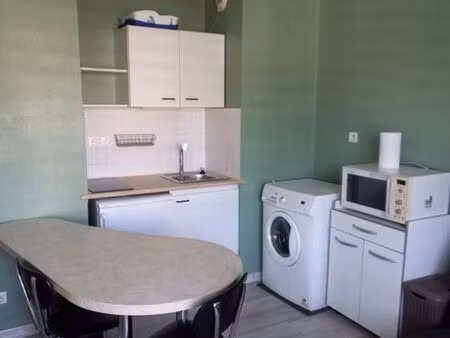 appartement à besançon  studio meublé de 22 m2 rue fontaine ecu