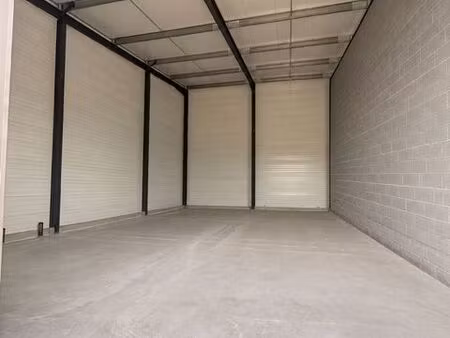 local d’activité neuf – 138 m² – hauteur exceptionnelle – emplacement stratégique