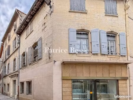 immeuble 17 pièces 567 m²