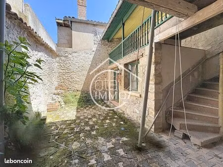 maison de ville 8 pièces 144 m²