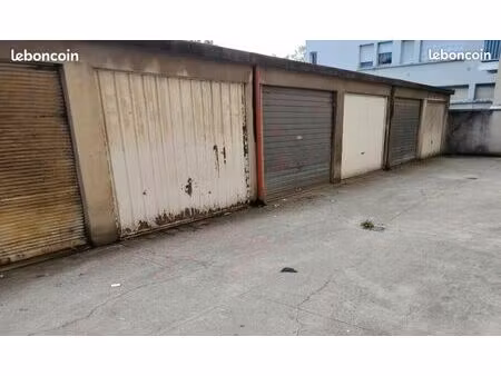 vente - garage fermé / sécurisé à vendre