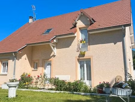 pavillon 6 pièces 164 m²