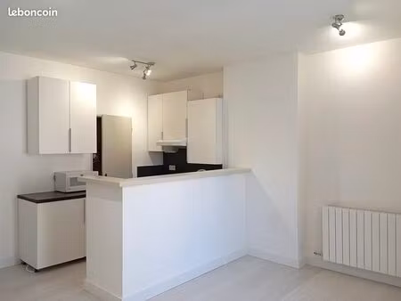 t3 duplex rénové 53 m² – 2 wc – chauffage gaz – faibles charges – marsillargues
