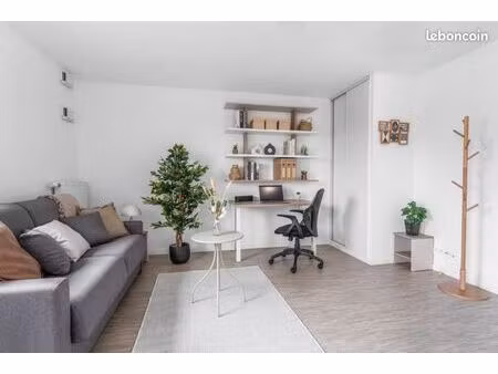 chambre 1 pièce 12 m²