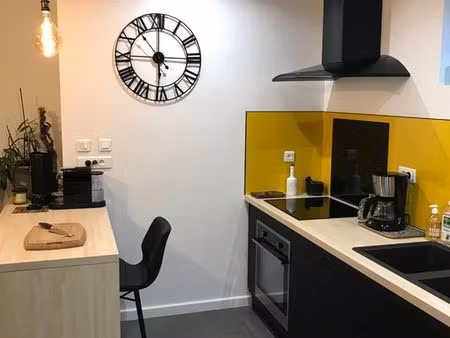 particulier loue appartement de 70 m² meublé et équipé