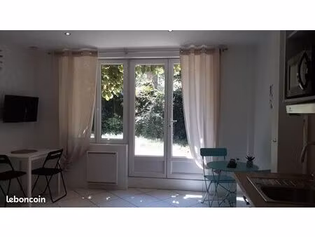 très joli studio meublé proche université avec son jardin
