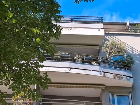 beau t3 avec terrasse