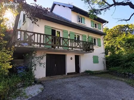 maison 8 pièces 157 m²