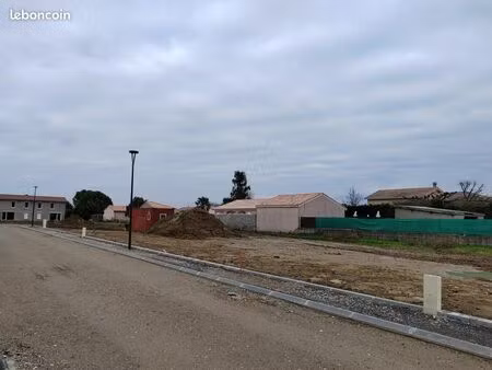 terrain 393 m² sablons
