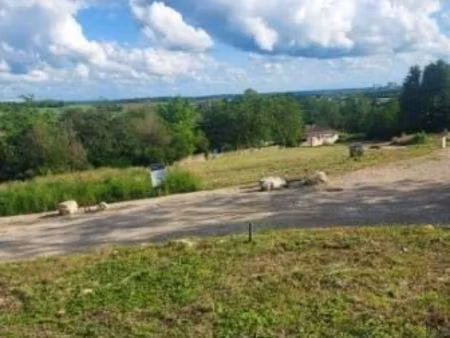 parcelle constructible de 8 ares 80 proche dole