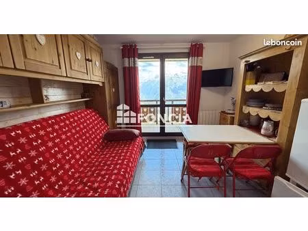 la meije  charmant studio de 18 08 m2 avec 4 couchages  composé de : entrée avec coin nuit
