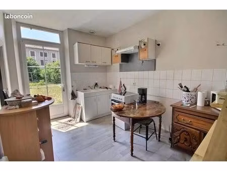 appartement 3 pièces 65 m²