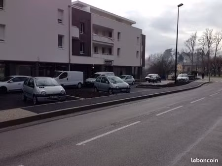 location garage sécurisé montbonnot