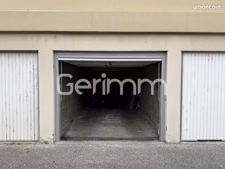 garage/box 21 m² saint martin le vinoux