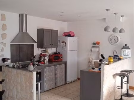 maison de ville 75m2 grand garage clim réversible poêle à bois