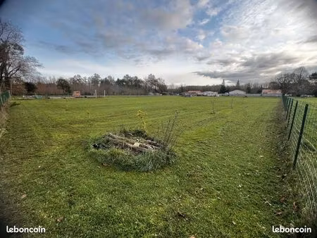 terrain de 5 525 m2