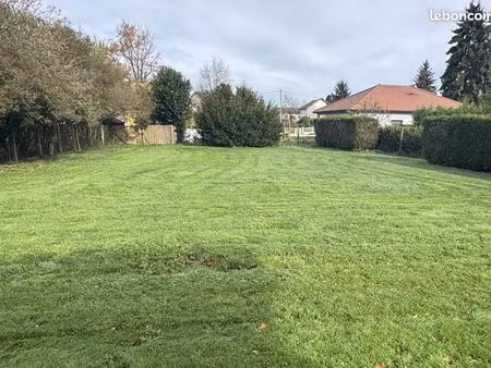 terrain 600 m² les abrets
