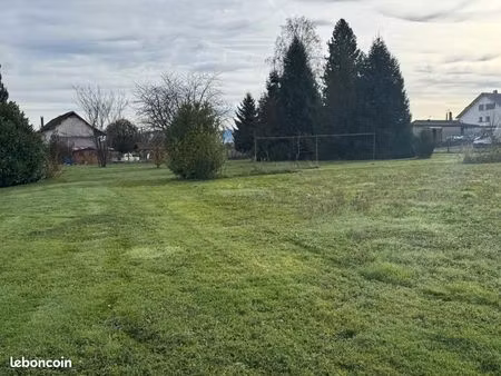 terrain 780 m² les abrets