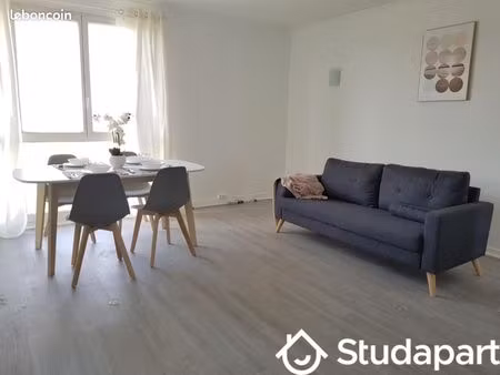 chambre 1 pièce 10 m²