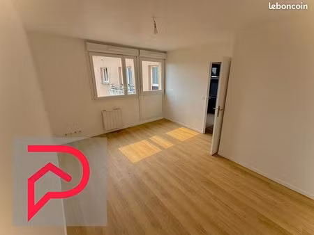 studio 1 pièce 26 m²