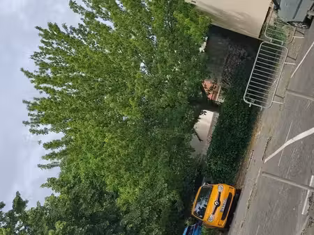 place de parking en extérieur à louer