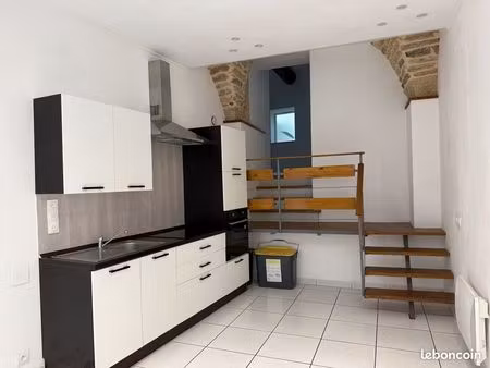 charmante maison de village entièrement rénovée  lumineuse et climatisée