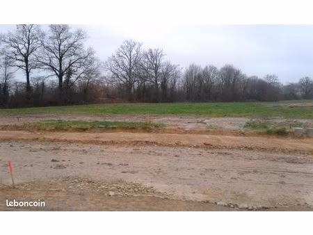terrain 800 m² la brede
