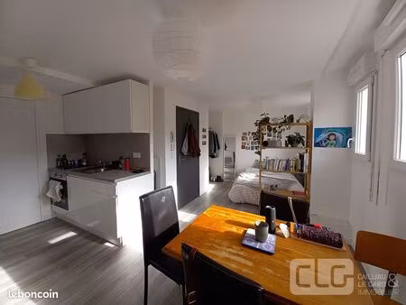 studio 1 pièce 25 m²