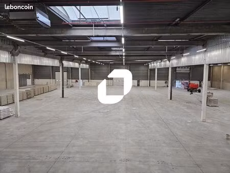 local logistique 4 000 m²