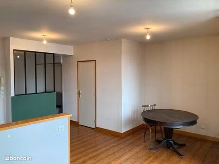 a louer studio t1 bis centre ville de morlaix