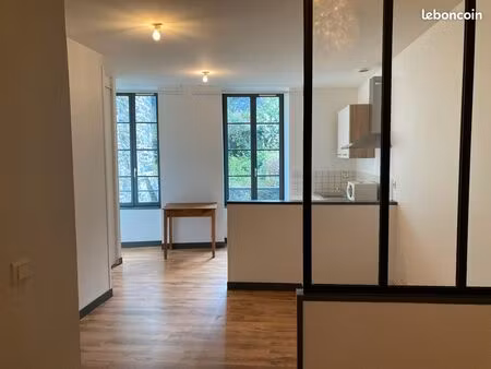 a louer studio t1 bis centre ville de morlaix