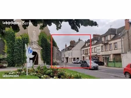 local commercial et appartement en centre-ville de sully