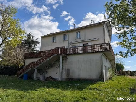 maison 10 pièces 225 m²