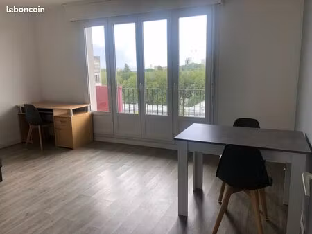 t1 32 m2 proximité facs/iut