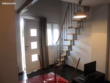 studio mezzanine pour etudiant a saint cyr en val