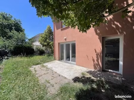 villa 4 pièces 87 m²