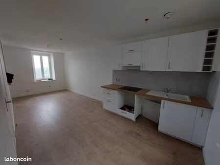 t1 rénové 31m2 - vue forez - saint georges en couzan