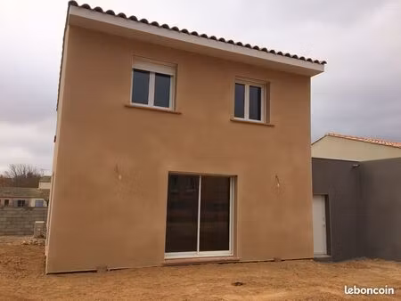 villa 4 pièces 85 m²