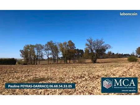 terrain 1 800 m² momuy