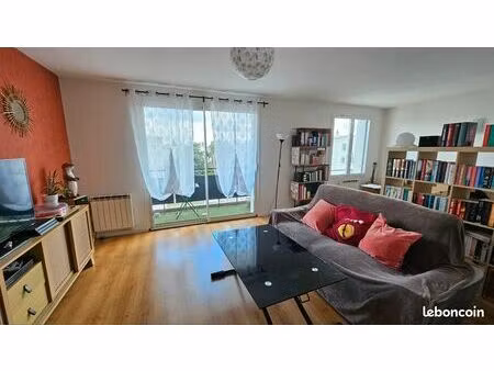 appartement t3 lumineux dernier étage- mérignac capeyron