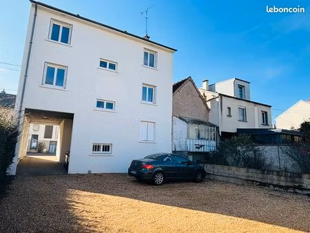 parking/box 15 m² tours