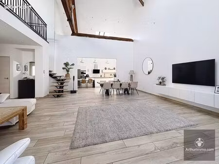 maison de ville 6 pièces 210 m²