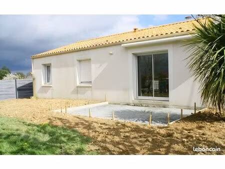 villa 4 pièces 83 m²
