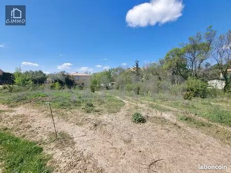 terrain 1591 m² fouzilhon