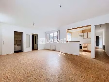location appartement 3 pièces à elbeuf (76500) : à louer 3 pièces / 76m² elbeuf